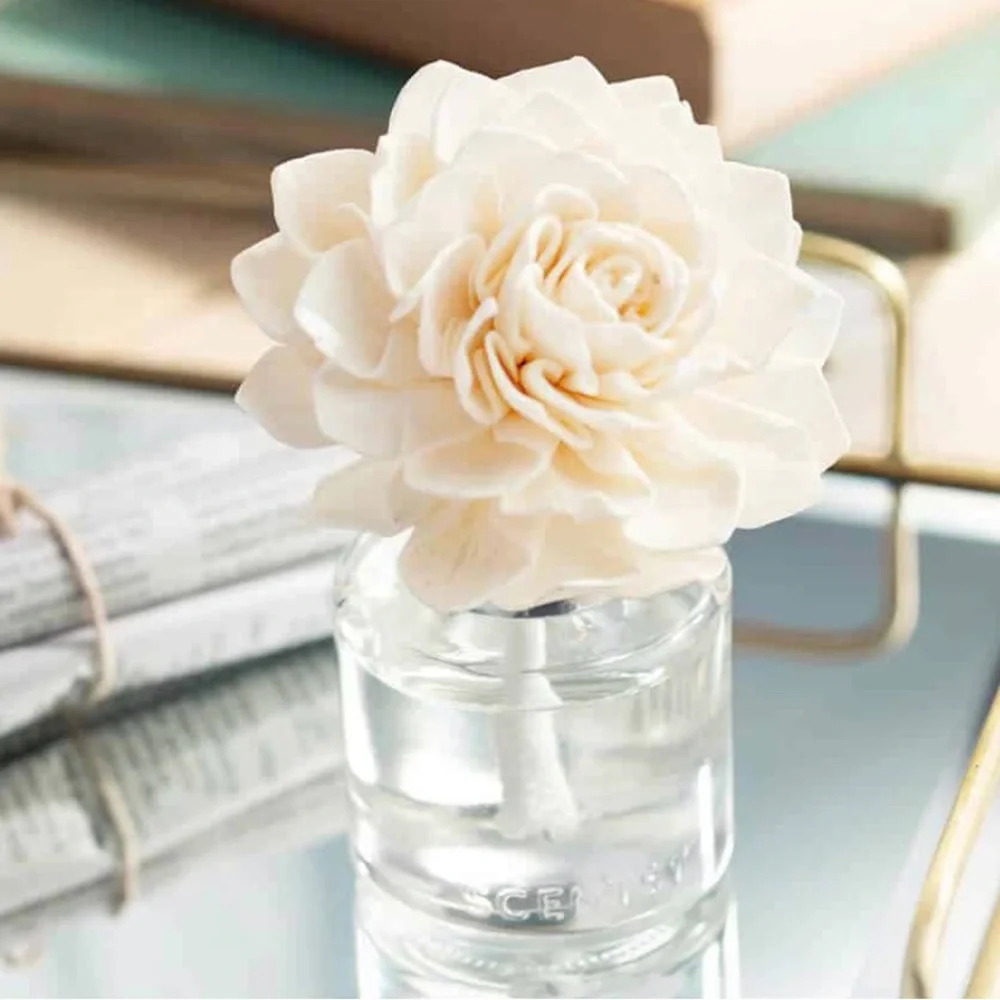 Scentsy Cream Flower Diffuser